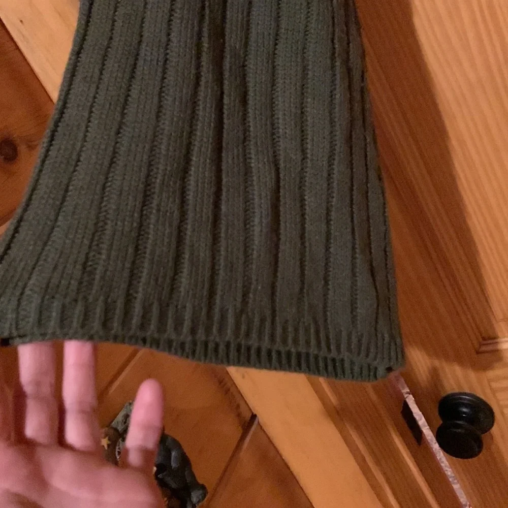Sweater - Picture 4 of 5